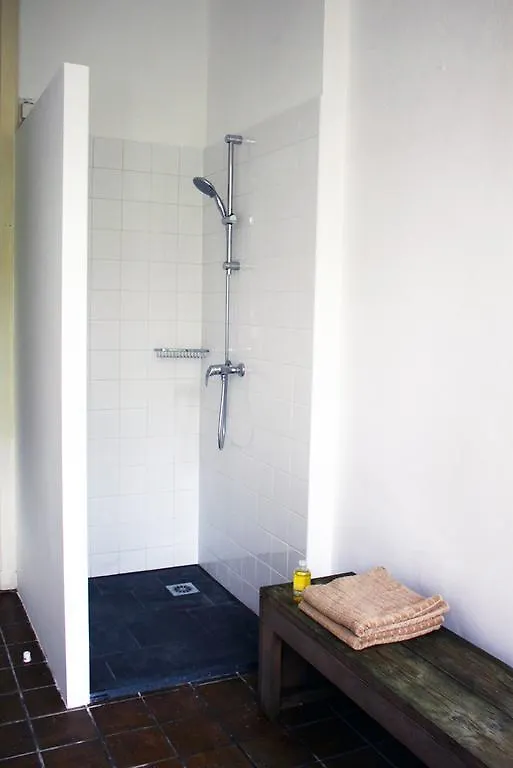 Bed & Breakfast Walenburg Rotterdam 2*,
