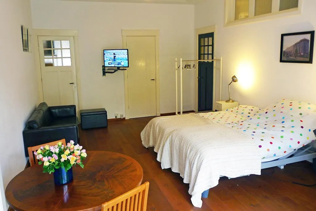 **  Bed & Breakfast Walenburg Rotterdam Netherlands